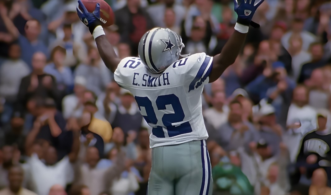 Emmitt Smith celebrates a touchdown